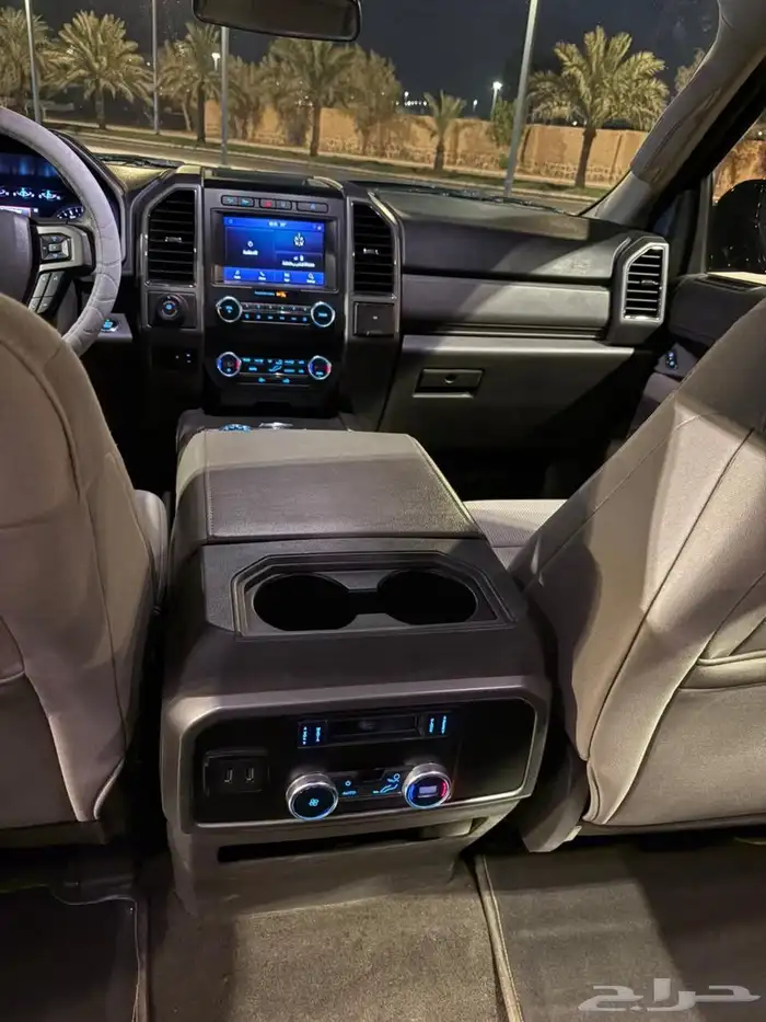 فورد اكسبديشن XLT وكاله مالك اول 2020 ماشاءالله نظيييف 5