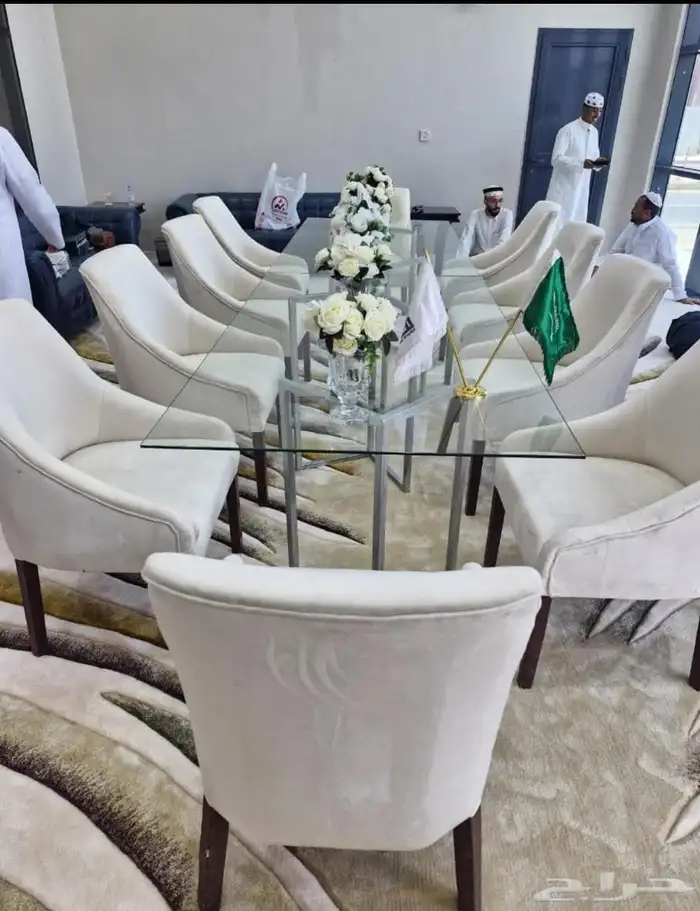 تاجير كنب كراسي مكتبيه طاولات مكتبيه طاولات استقبال 1