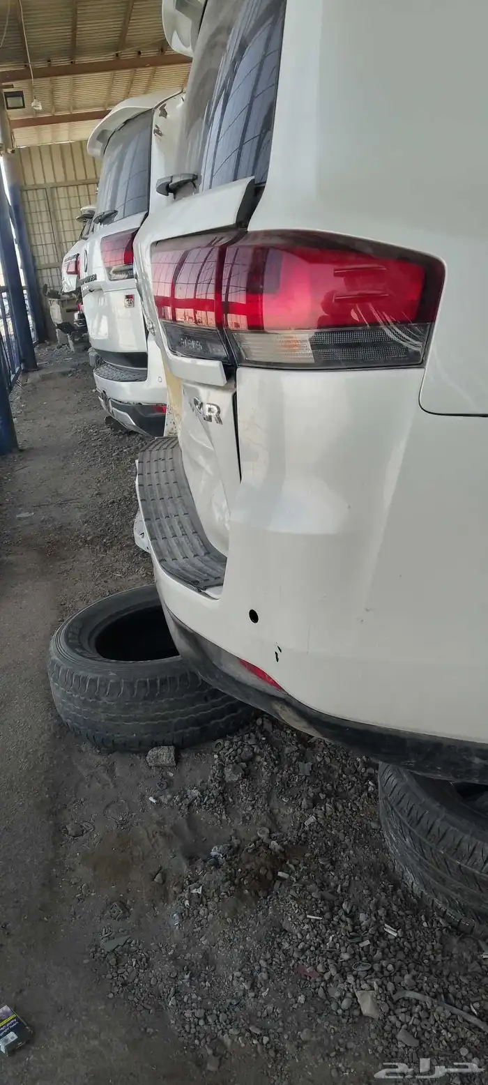 يوجد لدينا جميع انواع قطع غيار السيارات المستخدمه تشليح 5