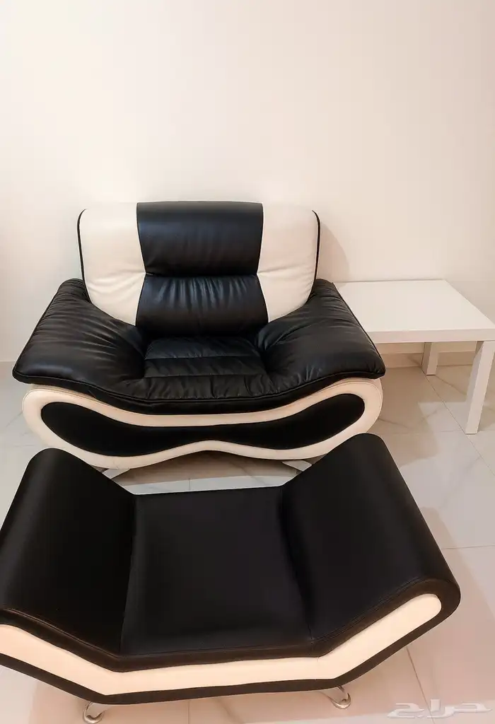 سرير وكمدينه معا مرتبه طبيه وكنب جلد معا طاوله جانبيه 1