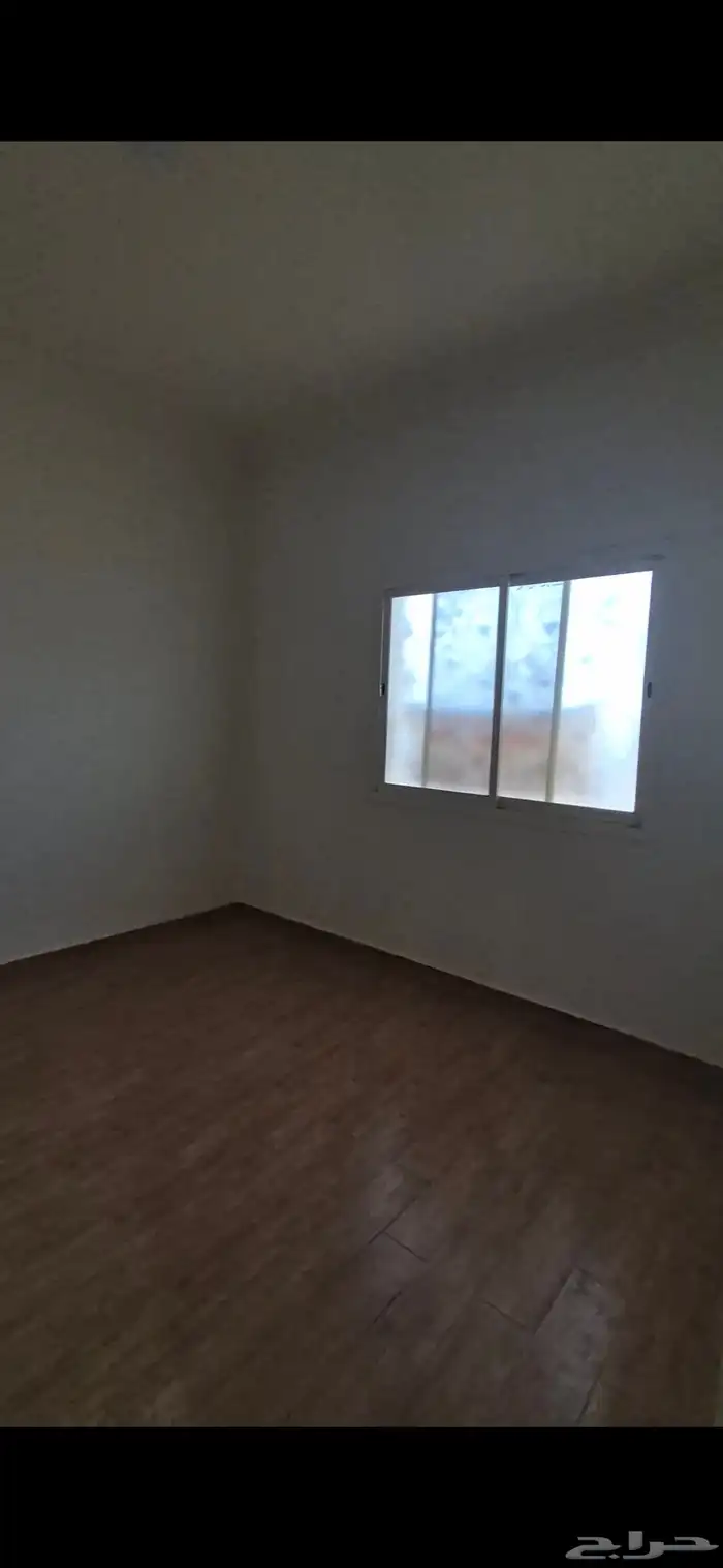 شقه ارضيه للايجار حي النزهه الرياض 3