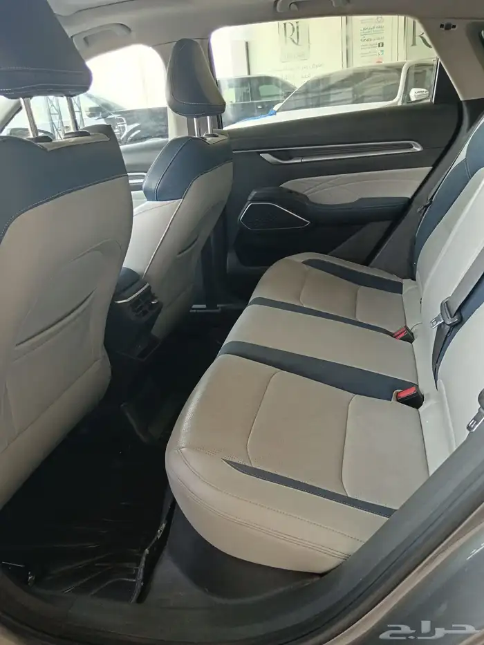 جيلي امجيراند فل كامل 2023 7