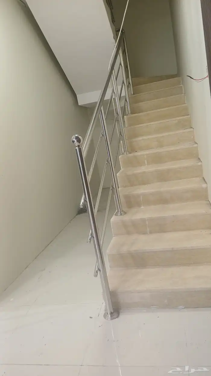 السلام عليكم ورحمة الله وبركاته 350 ريال ا للمتر مع زجاج سير 3