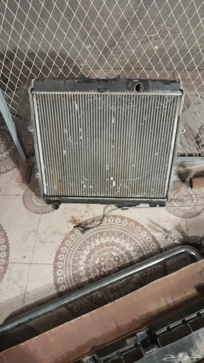 قطع هيلوكس تنكي شكمان لاتيتير اقصدم امامي 3