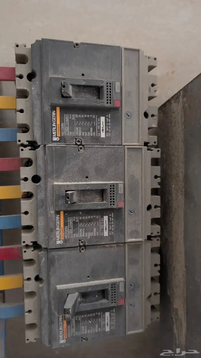 بريكر Merlin gerlin  Mitsubishi 400amp 3