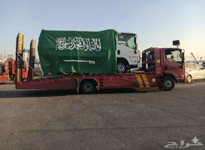 تأجير جميع انوع المعدات. متوفره جمع انوع المقاسات كرنات 4