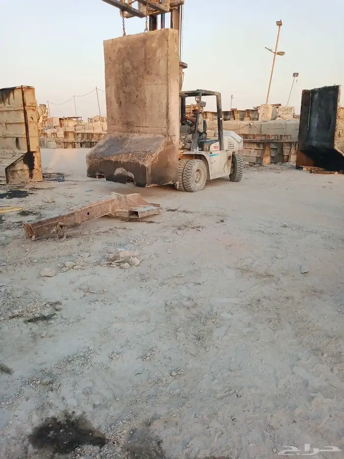 يسعدنا ان نتقدم لكم أعمالنا اعمال خرسانية لأعمال الطرق وتجمي 3