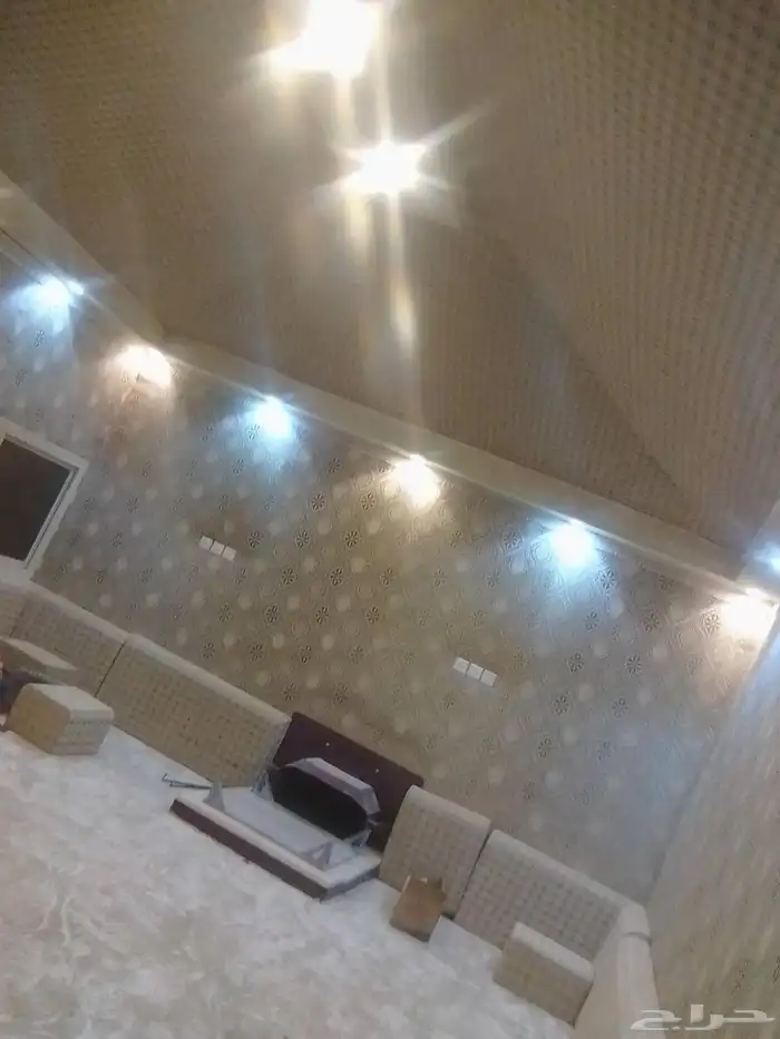 بيع شعر ملكي 8 5للبيع مع الكنب المراكي نضيف ع السوم 1