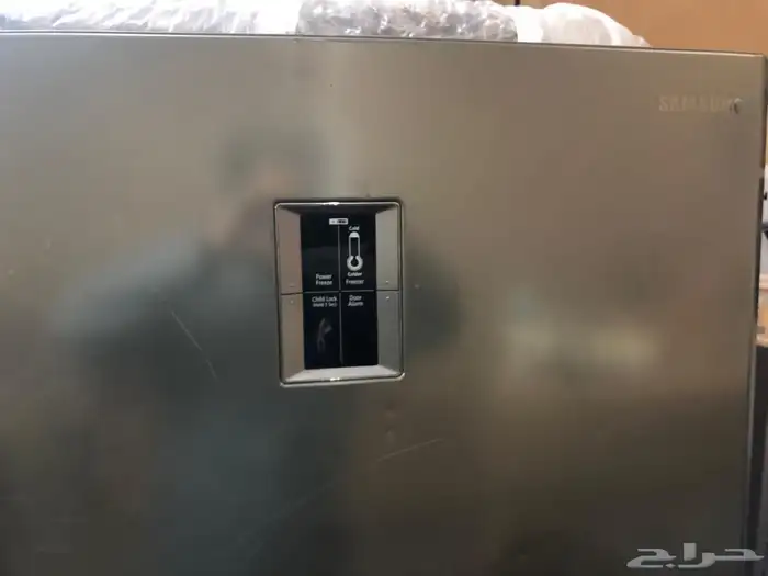 ثلاجة سامسونج تعمل بحاله جيده حجمها كبير للبيع على السوم 1