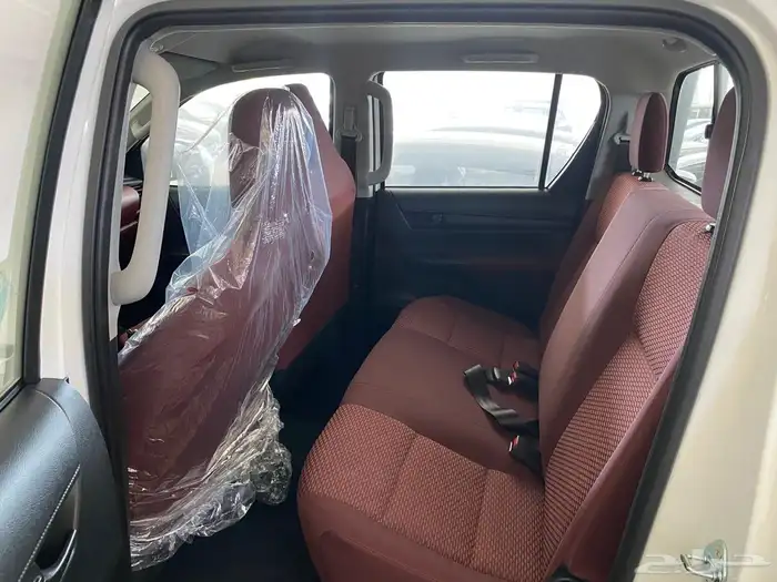 تويوتا هايلوكس غمارتين ديزل دبل سلق جير عادي 2025 9