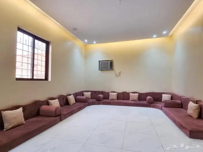 كنب مجلس أرضي للبيع 0