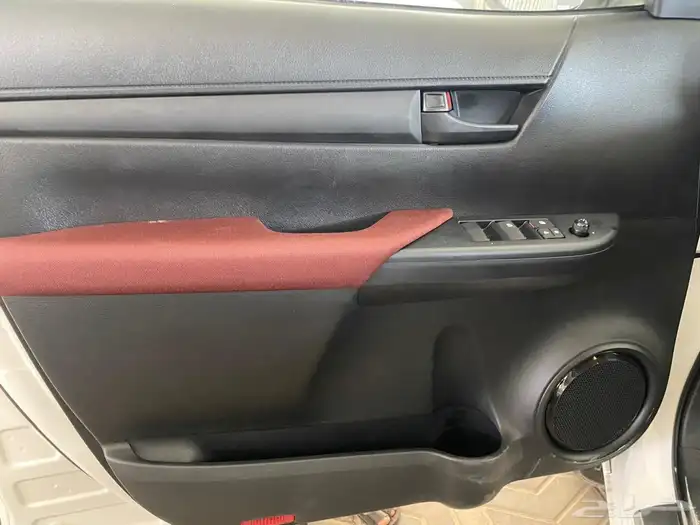 تويوتا هايلوكس غمارتين ديزل دبل سلق جير عادي 2025 5