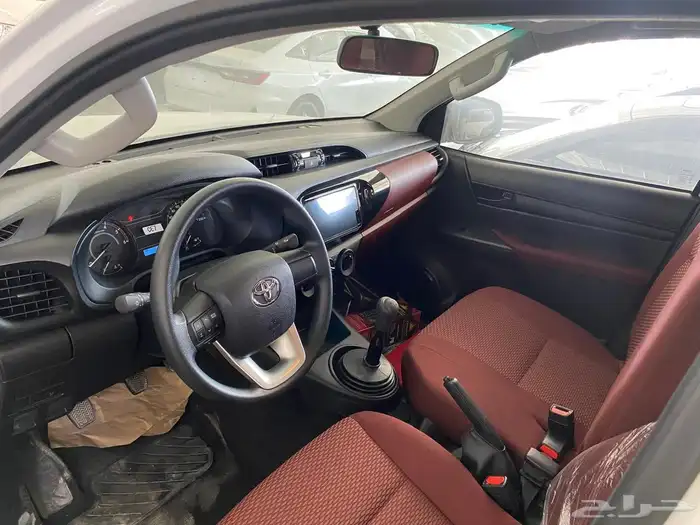 تويوتا هايلوكس غمارتين ديزل دبل سلق جير عادي 2025 7