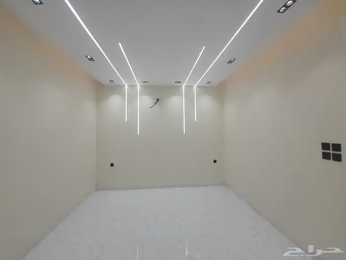 للبيع شقه دور ثاني 6غرف مع سطح مستقل بحي الموسي ب550الف 15