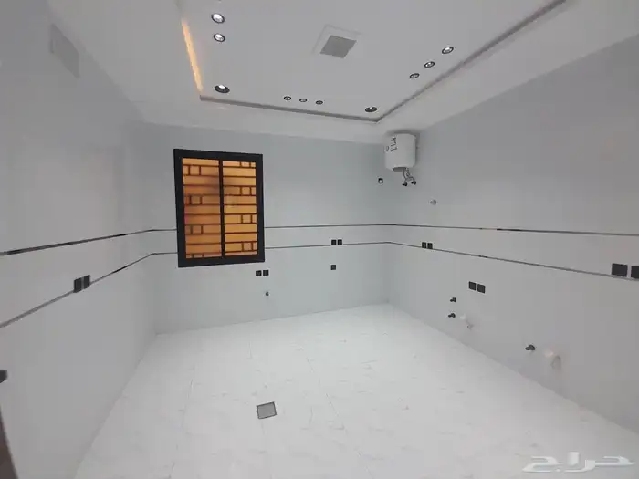 للبيع شقه دور ثاني 6غرف مع سطح مستقل بحي الموسي ب550الف 10