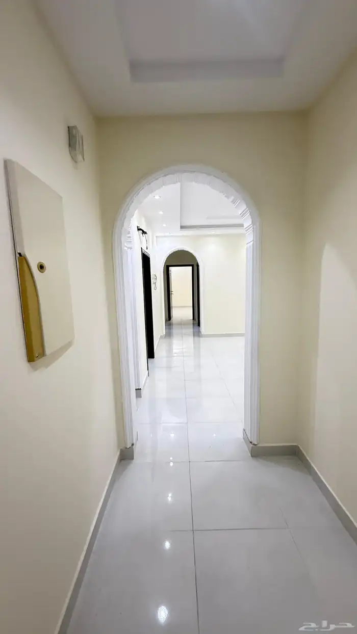 شقة للايجار 5 غرف نظيفة_ حي الصالحية امام من لولو ماركت 6