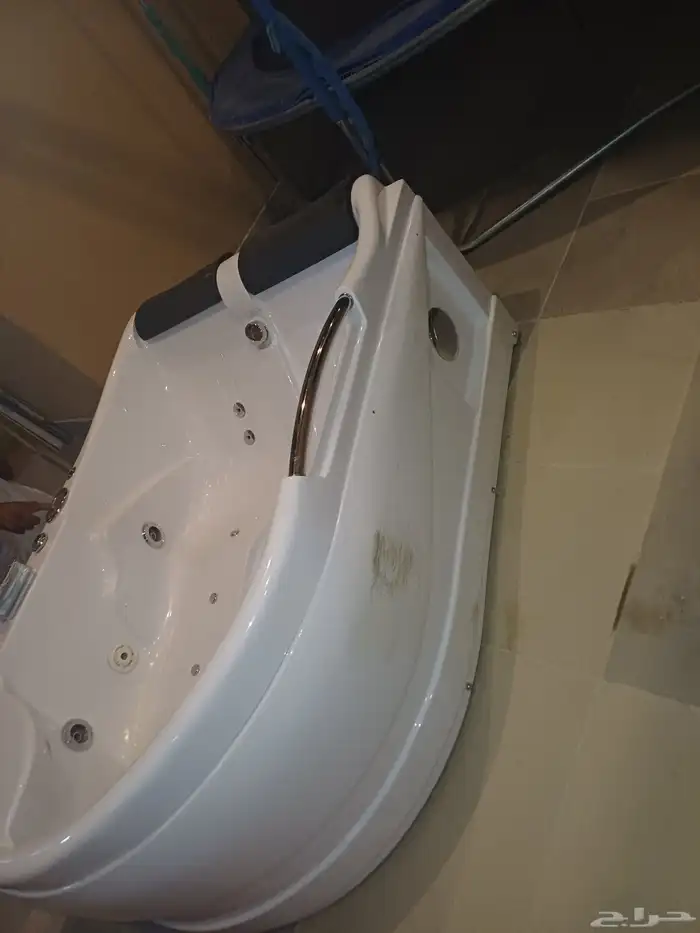 جاكوزي شبه جديد للبيع 4