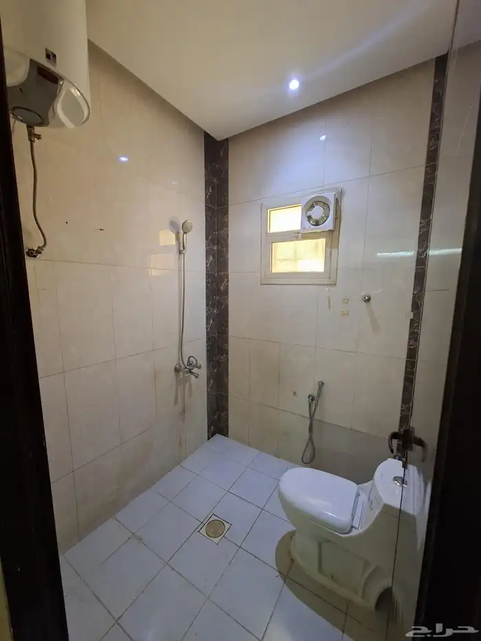 شقق عزاب للايجار حي المونسية و الرمال 2