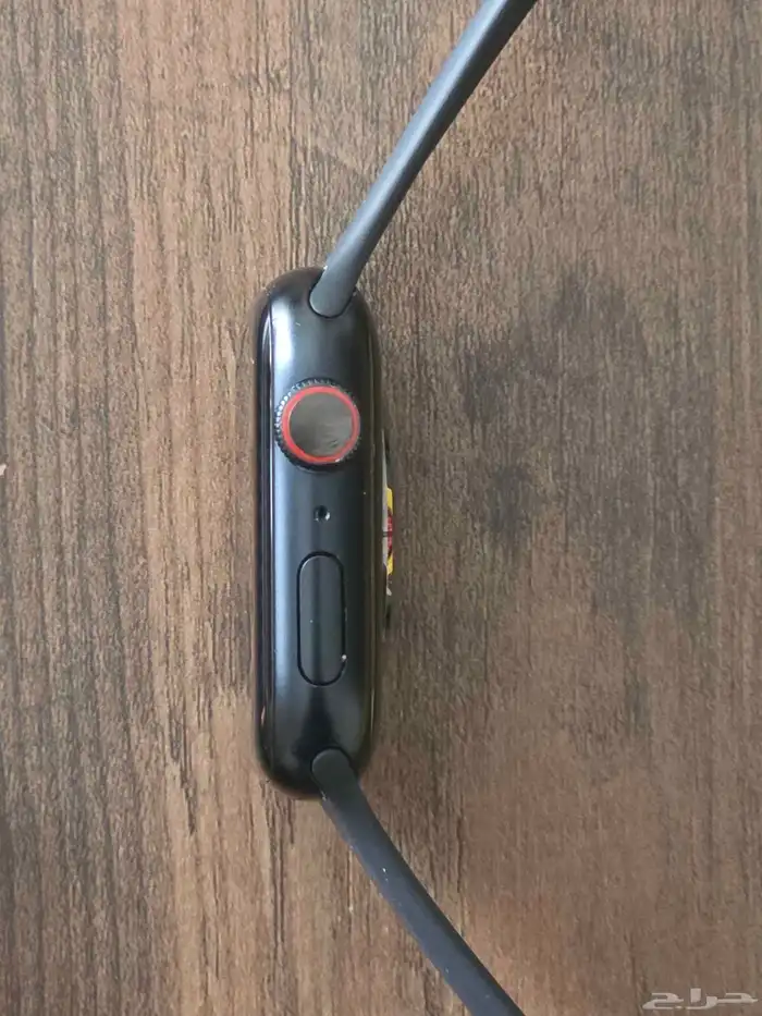 ساعة ابل الاصدار 8 بشريحة مدمجة 3