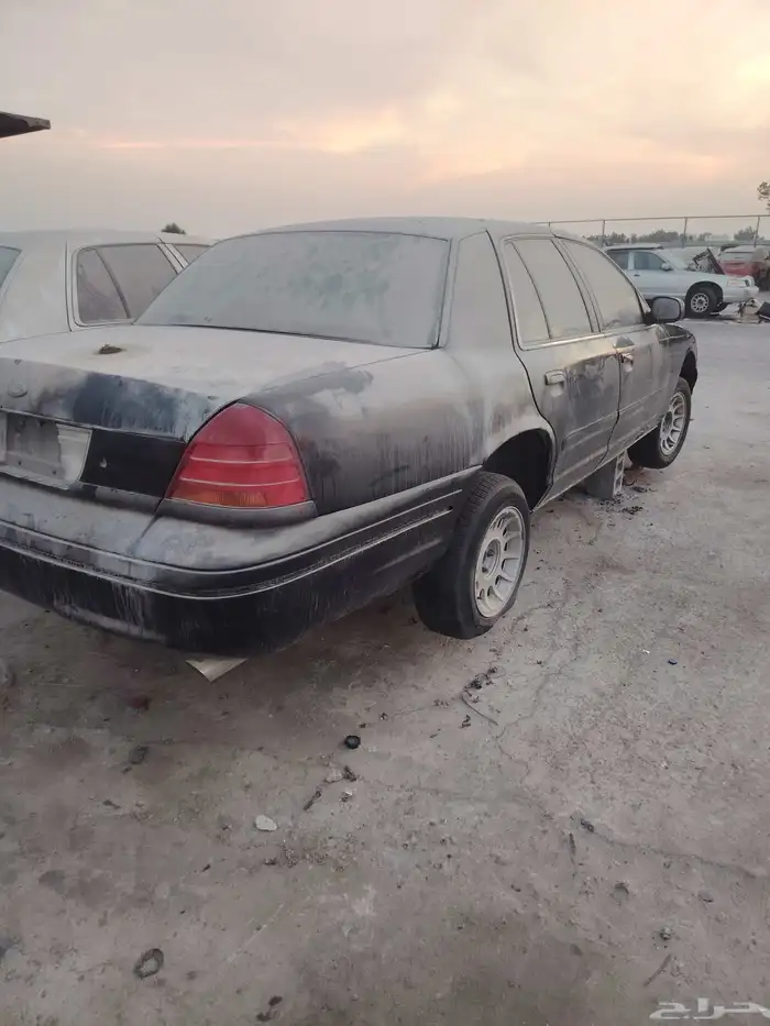 فورد فكتوريا 2002 تشليح قطع غيار فقط 4