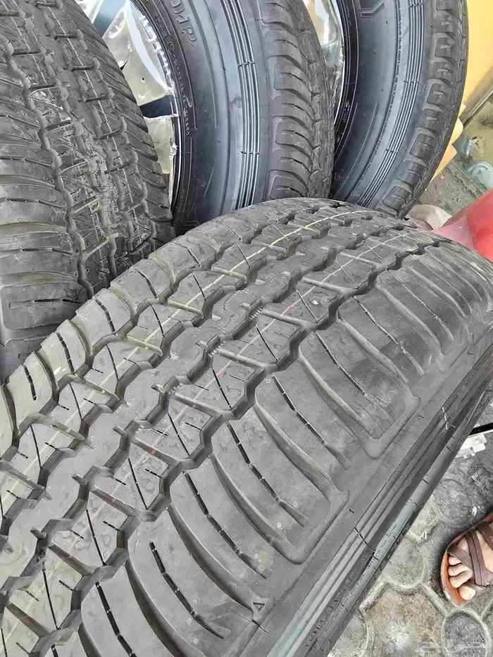 جنوط برادو 2025 مع كفرات مقاس 18 1