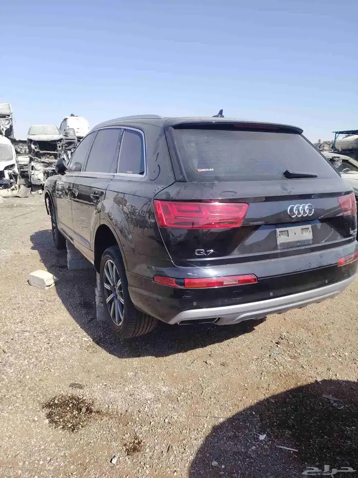 قطع غيار Q7 موديل 2020 تشليح 1