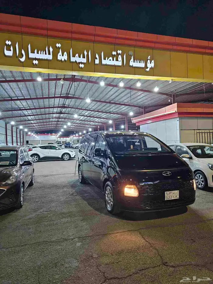 للبيع ستاريا 2023 السعر 74 1