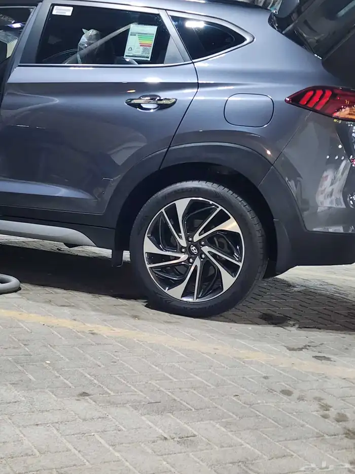 توسان 2019 فل كامل مكينه 2000cc بنزين ممشى 93الف 15