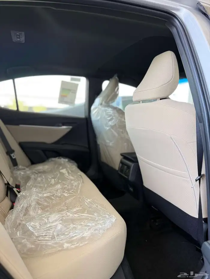 تويوتا كامري م 2025 بنزين LE 7