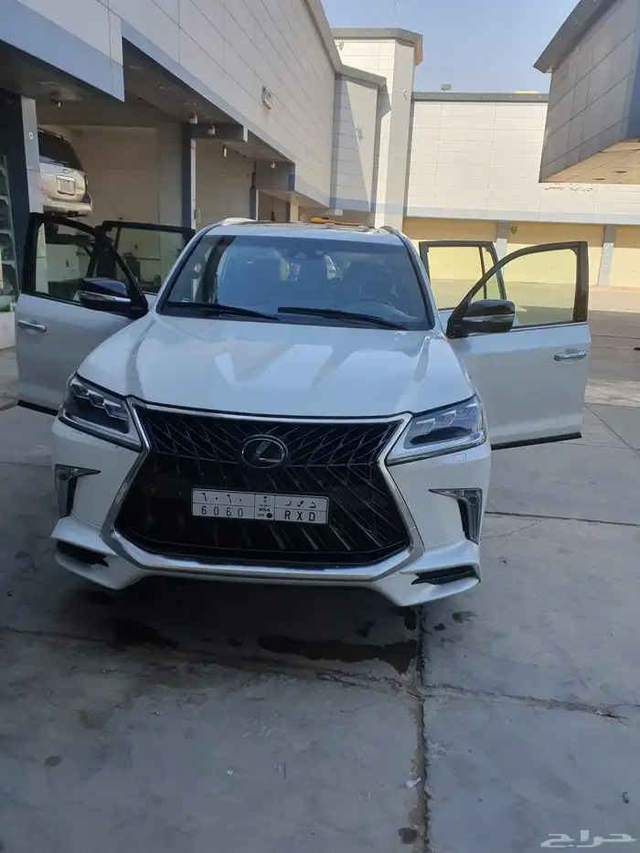 لكزس مخزن 2018 8