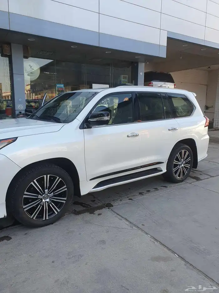 لكزس مخزن 2018 7