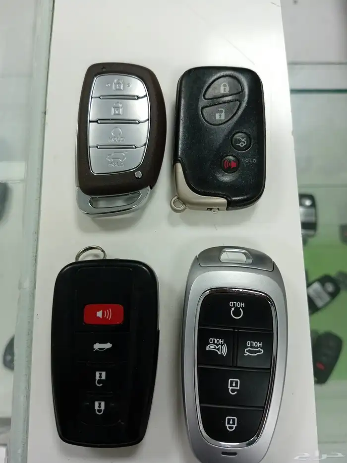 محل مفاتيح برمجه جميع انواع السيارات البصمه والمشفره 0