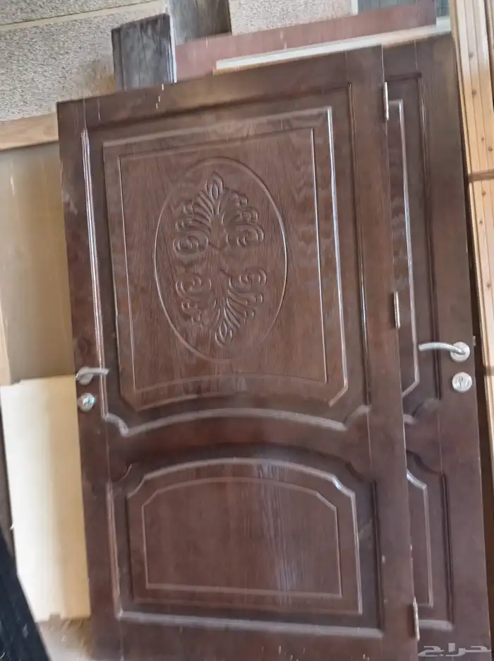 ابواب خشب مستخدم والمنيوم جديد وحديد جديد للبيع 7