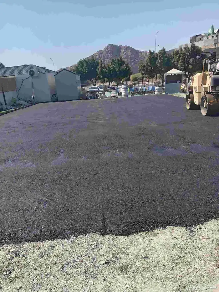 اعمال زفلت موقف السيارات طريق 1