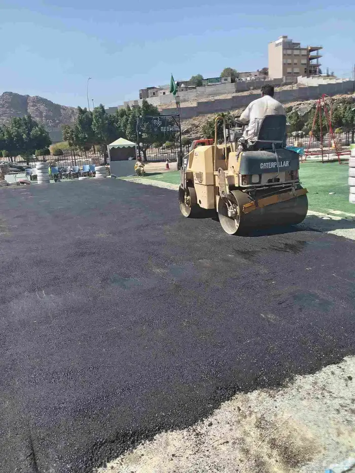 اعمال زفلت موقف السيارات طريق 3