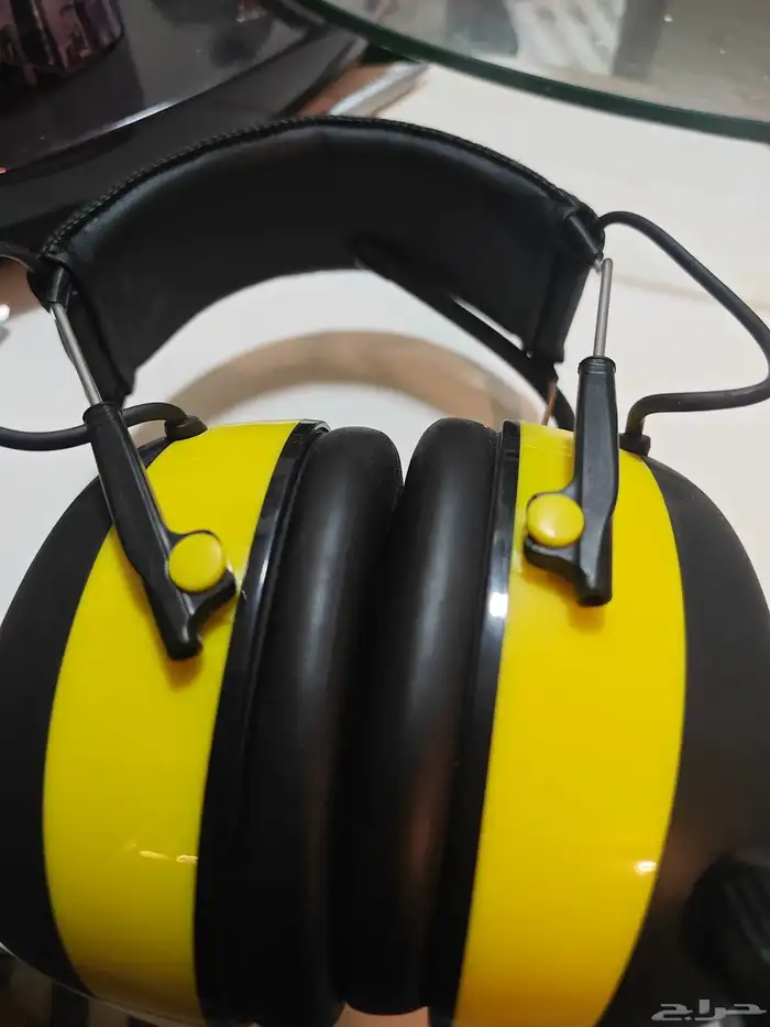 سماعات عازلة للصوت بلوتوث راديو بشاشه lcd 3