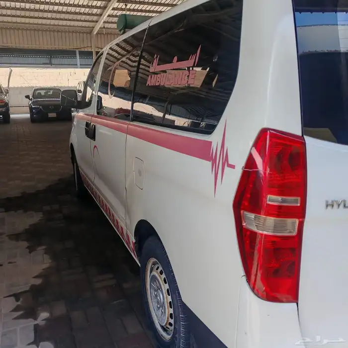 HYUNDAI H1 2011 model in good condition If anyone is interes 3