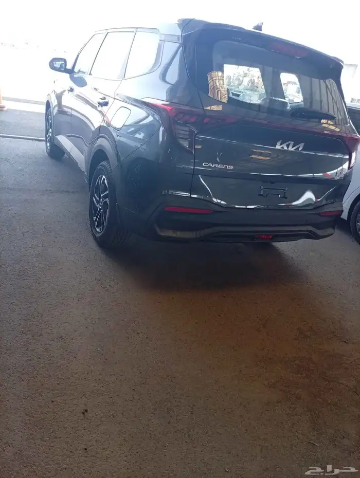 كيا كارينز GL مطور 2025 5