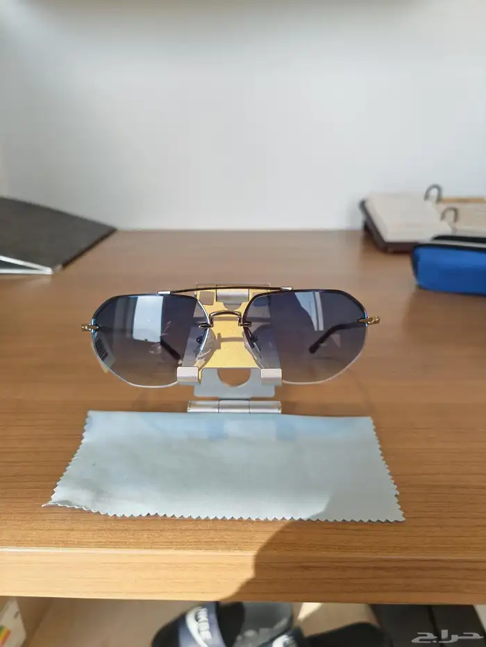 نظارة شمسيه فخمة ورآيقه للبيع .. 0