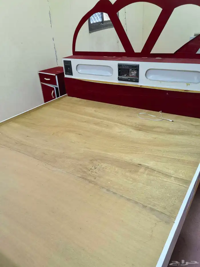 غرفه نوم مستخدمه للبيع 1