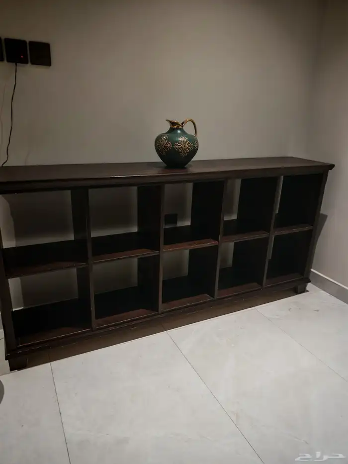 مكتبة تلفزيون قويه جدا لون بني غامق 3