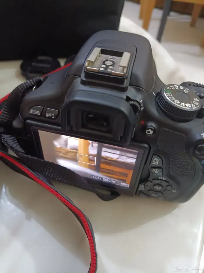 كانون 600د مع عدستين عدسة الوكاله وعدسه اضافيه 50 ب 950ريال 3