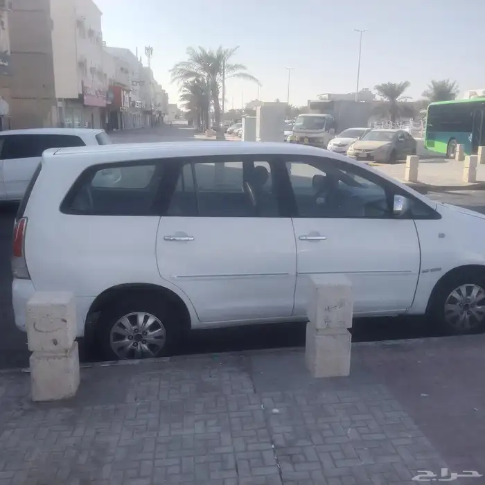 Innova Toyota 2011 0