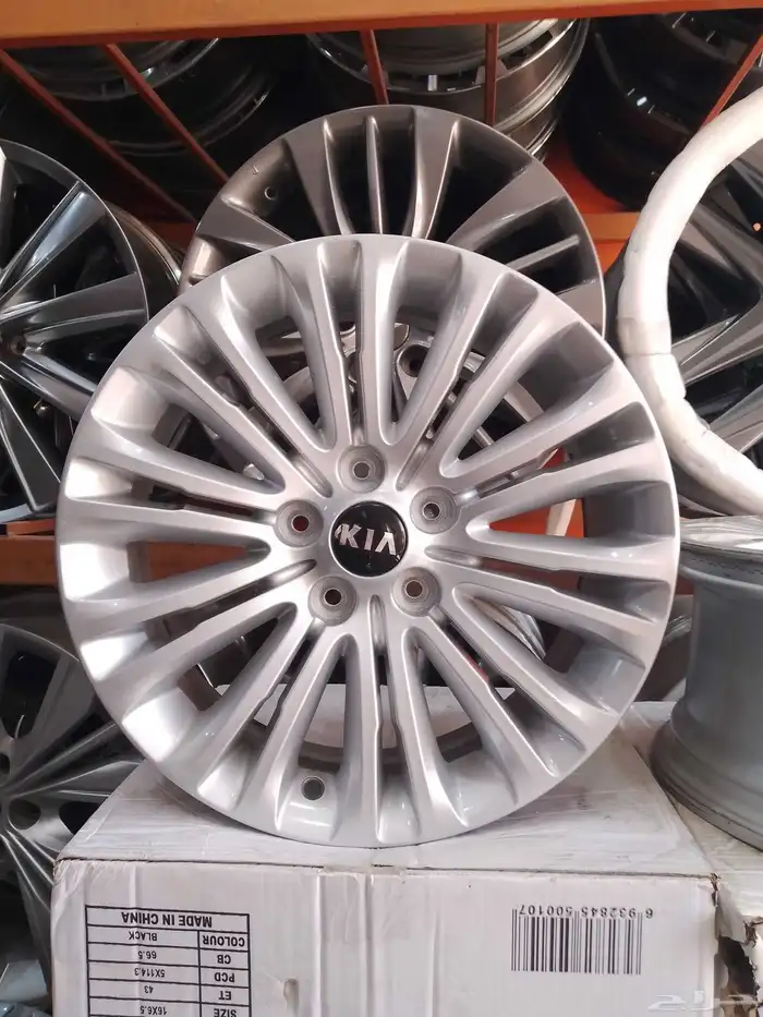 جنوط كيا كدنزا موديل2014 مقاس 17 اصلي وكاله 0