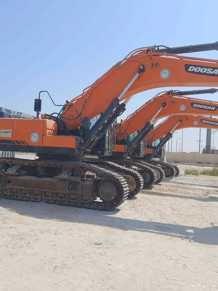 موجود بكلينات موديل 2023 حجم كبير 520وحجم صغير220للايجار 0