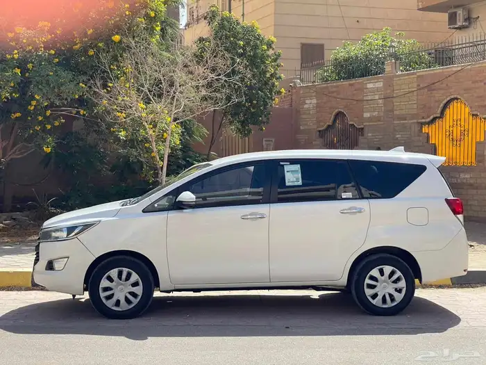 تويوتا انوفا 5