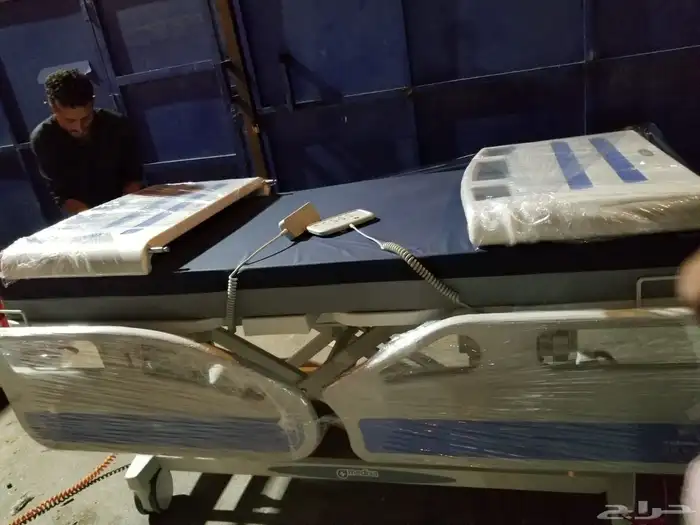 سرير طبي كهربائي 1