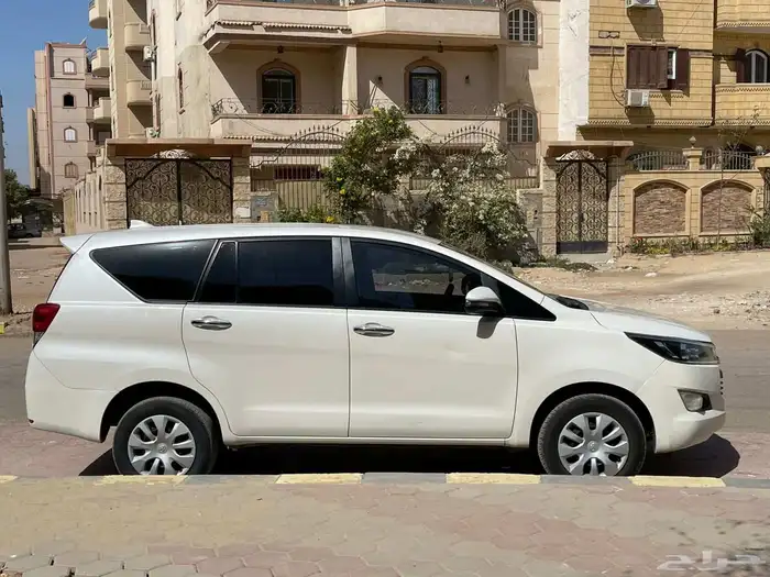 تويوتا انوفا 4