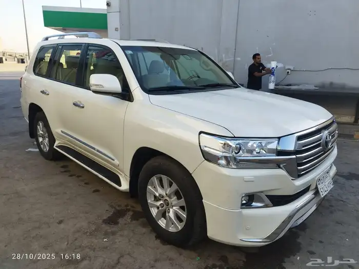 للبيع لاندكروزر 2016 وكاله شرط من الصدام الى الصدام 2