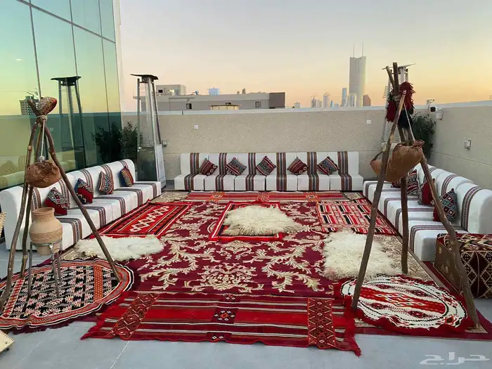 تاجير كراسي ملكي واحمر عادي طاولات دائري زل دفايات سماعات 4